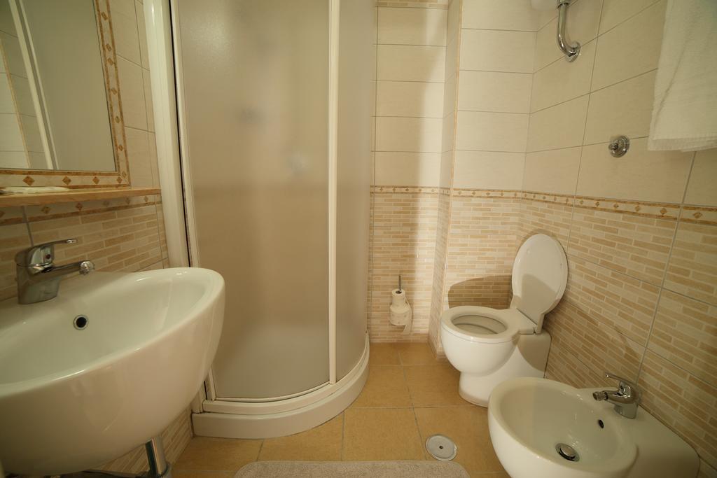 Hotel Giugiu โรม ภายนอก รูปภาพ